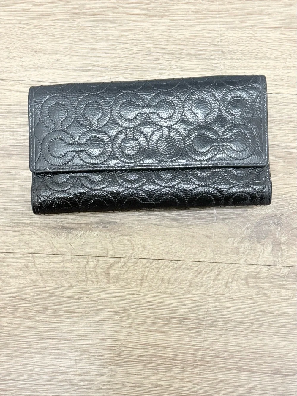 Y2K Coach Black Embossed Leather Continental Wallet